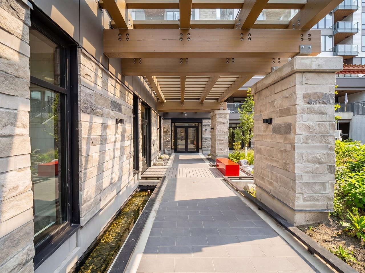407-1506 Scott Cres