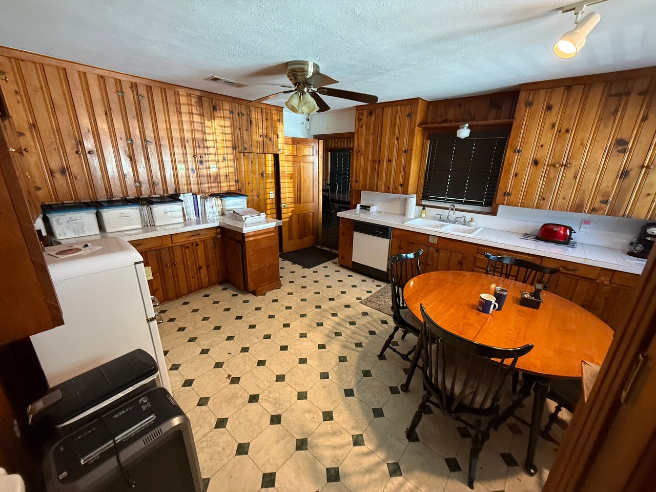 Tennessee Corner Office Building