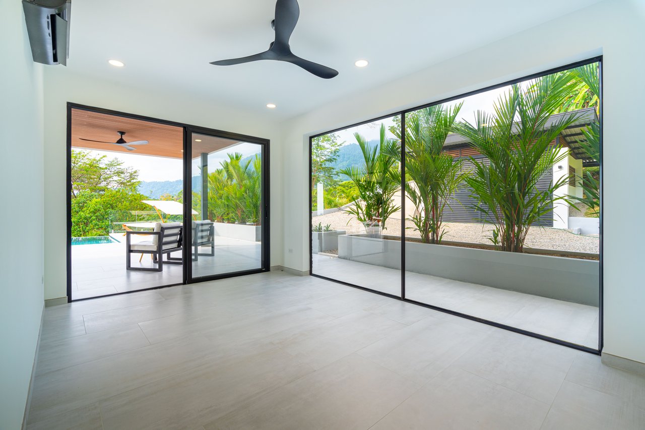 Luxury 4-Bed Home with Ocean & Jungle Views in Ojochal