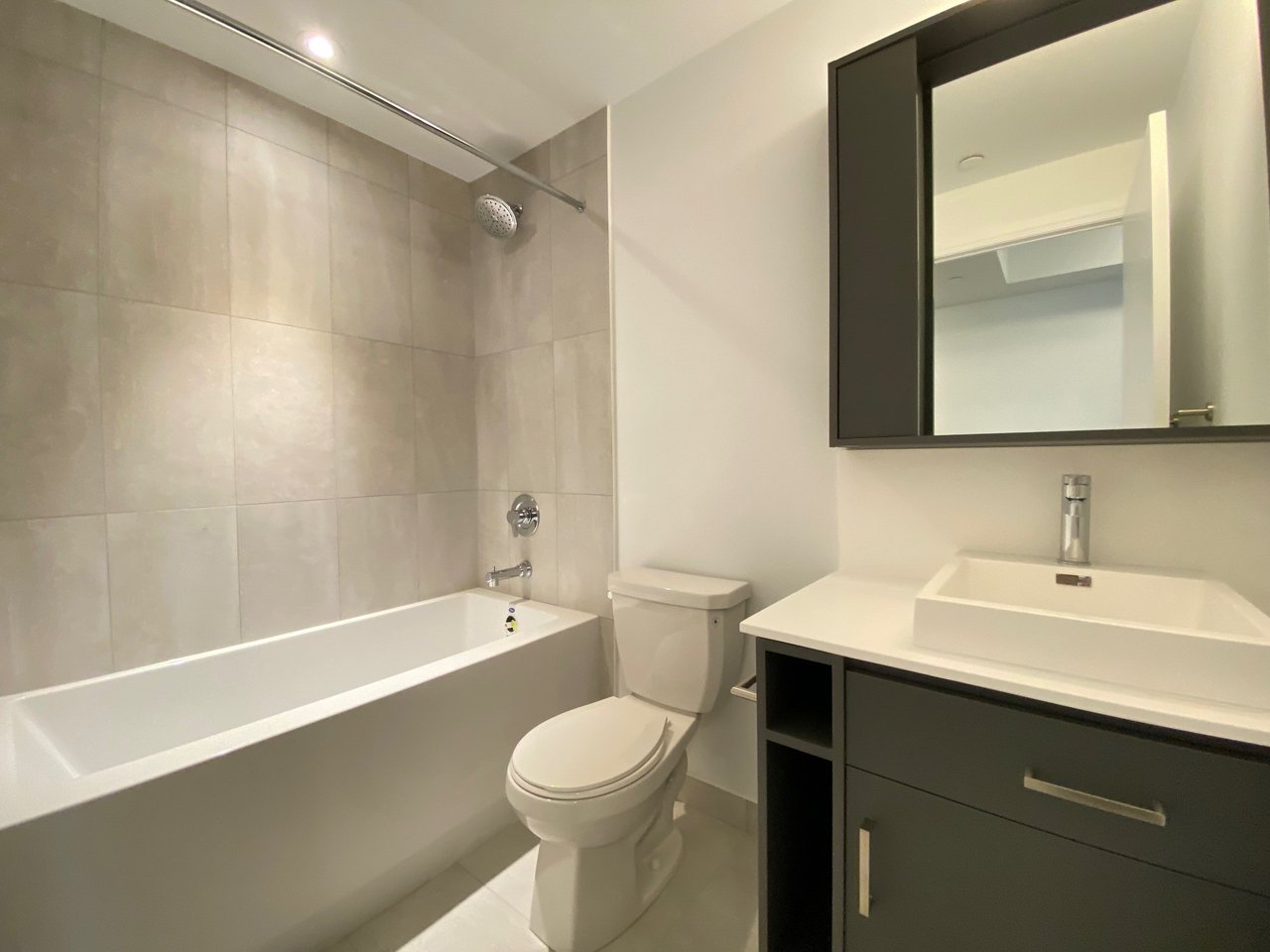 251 Manitoba Street, Toronto Unit: 2208