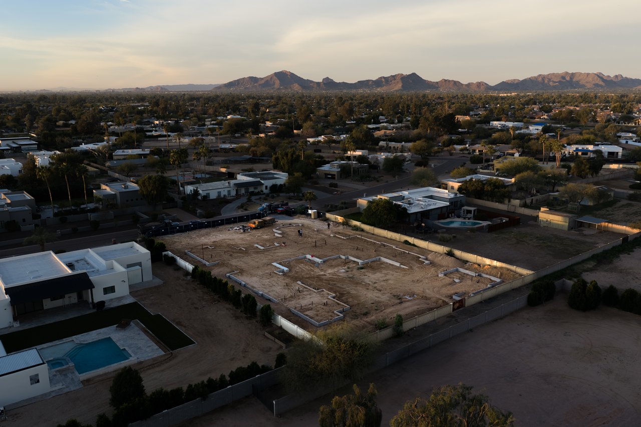 8526 E SUNNYSIDE DRIVE