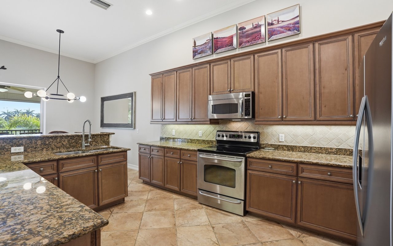 9250 Triana Ter #203