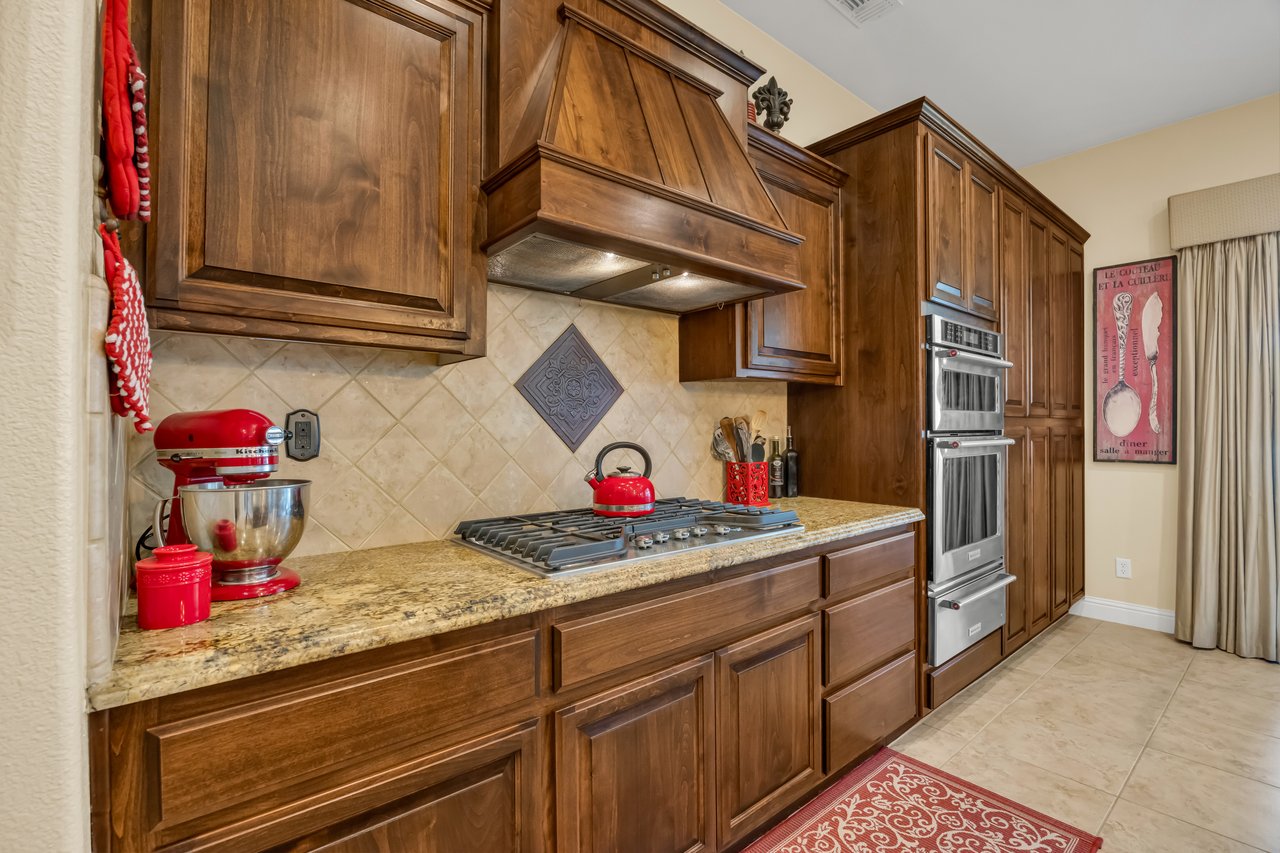 4040 Borderlands Dr