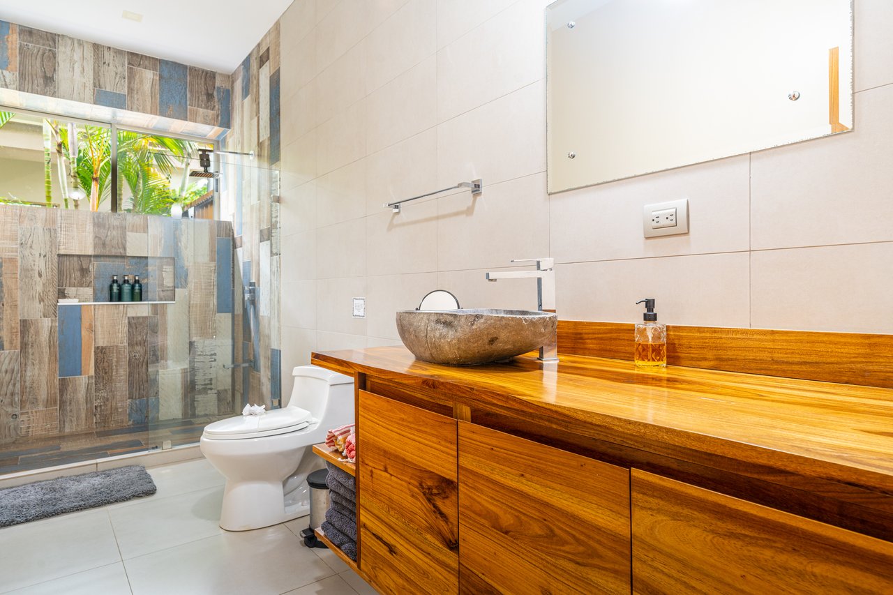 Bali Style Beach House with 2 Bedroom Casita