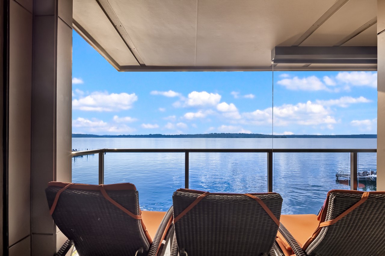 827 Lake Street S Unit: 205