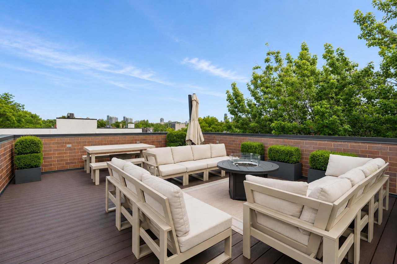 2455 N Racine Unit 3 