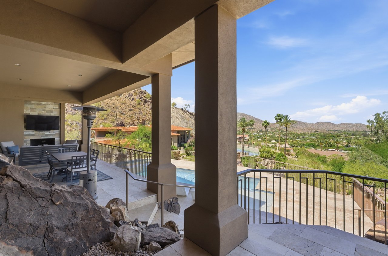 5411 E ROADRUNNER Road