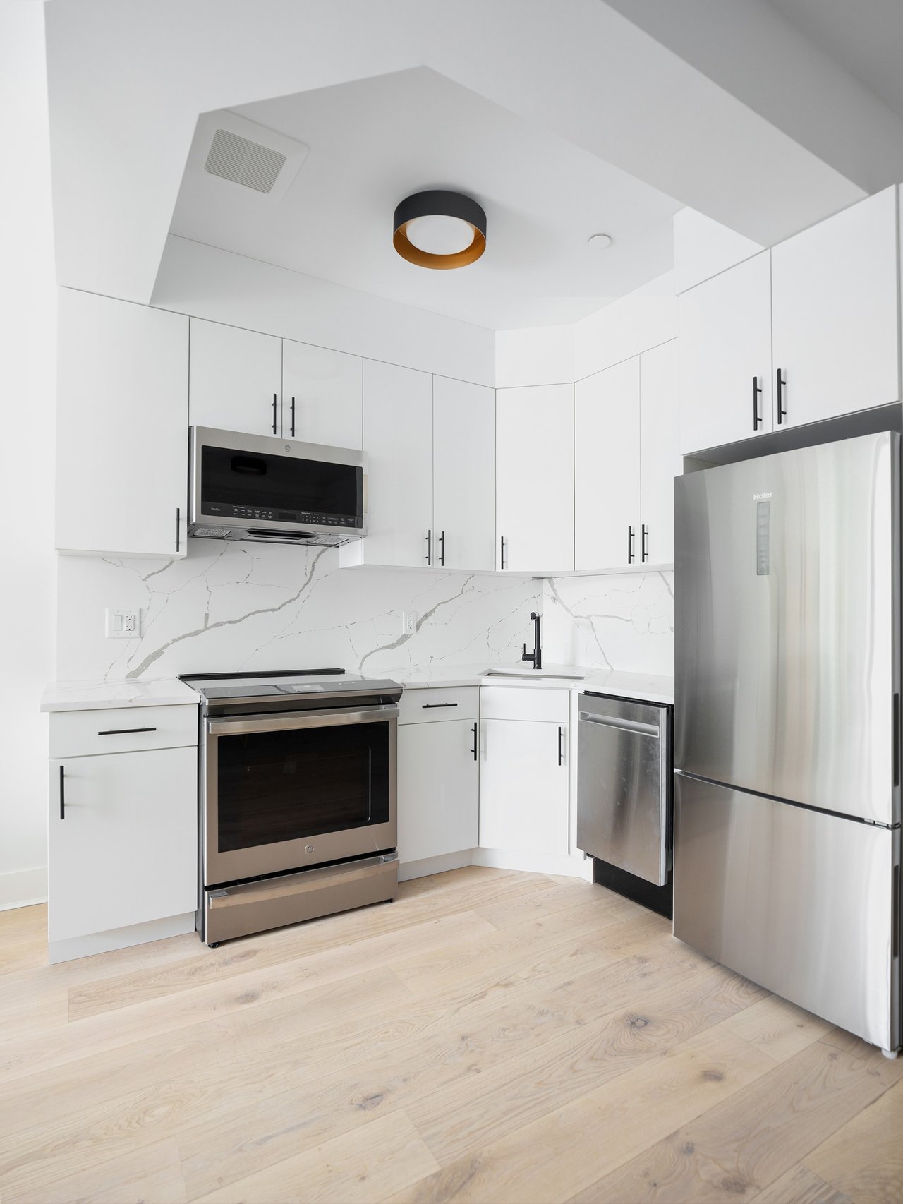 1489 STERLING Place 1B