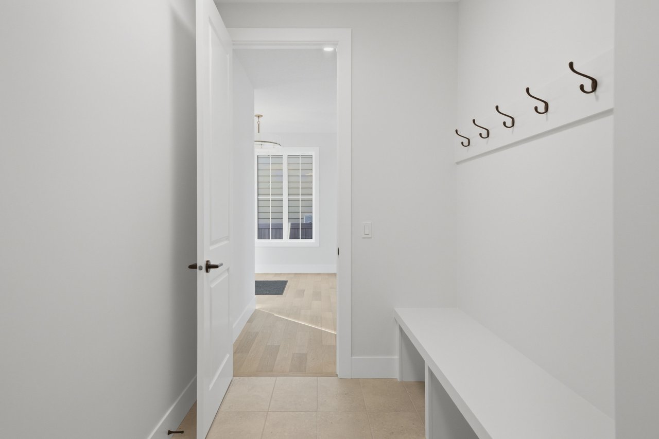 378 Bessborough Drive SW