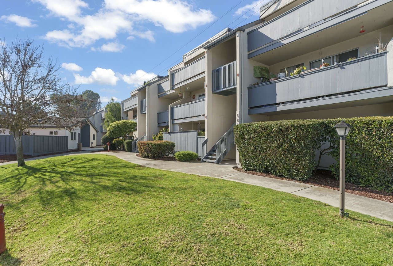 Mountain View apartment complex sells for $12.1M