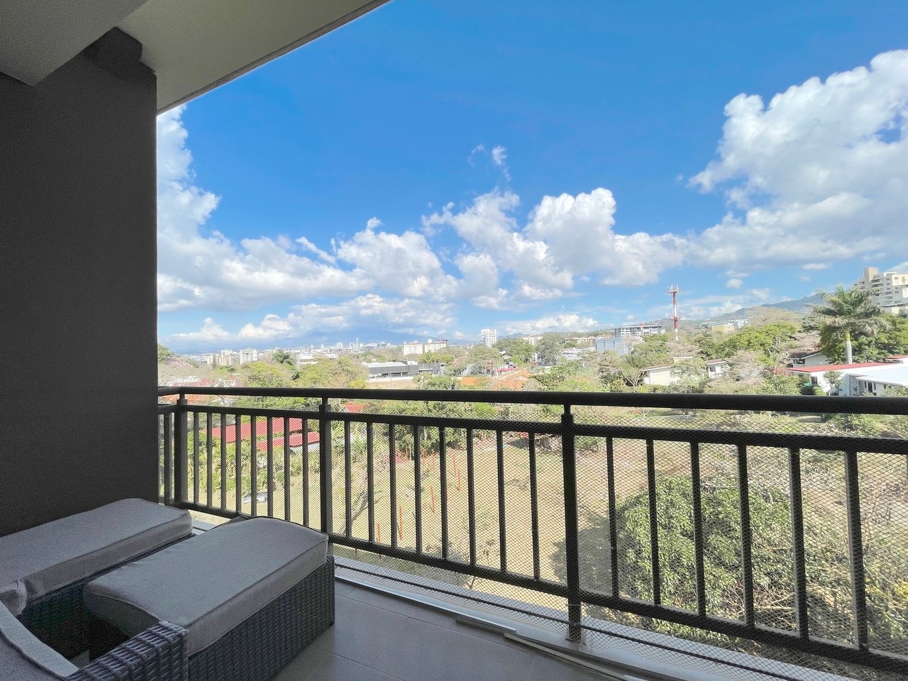 Contemporary High Ceiling Condo, Escazu, San Jose