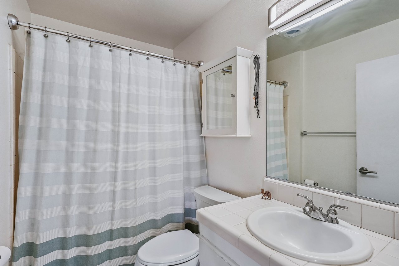 845 Brooks Ave. #1