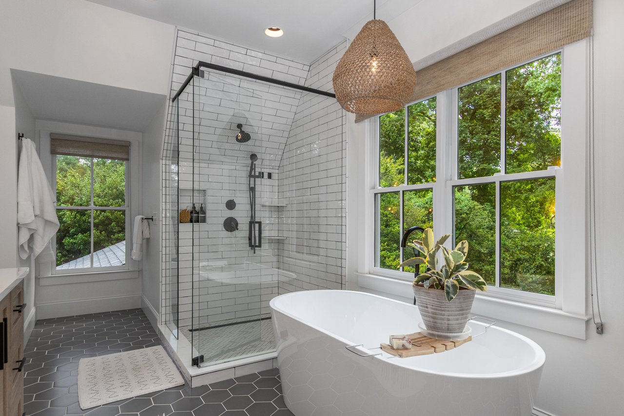 1273 Bernadette Lane NE