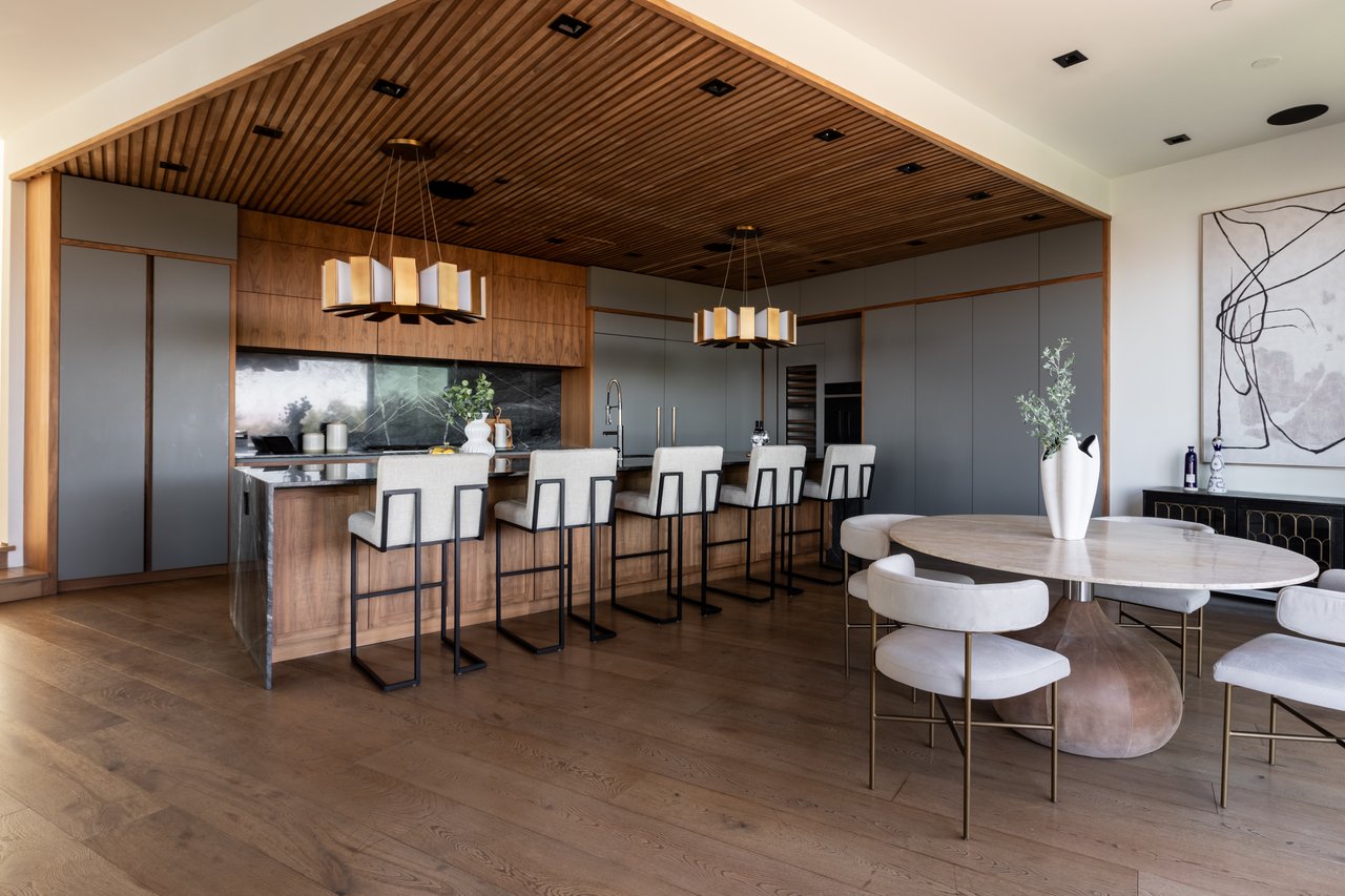 13331 Mulholland Dr, Beverly Hills