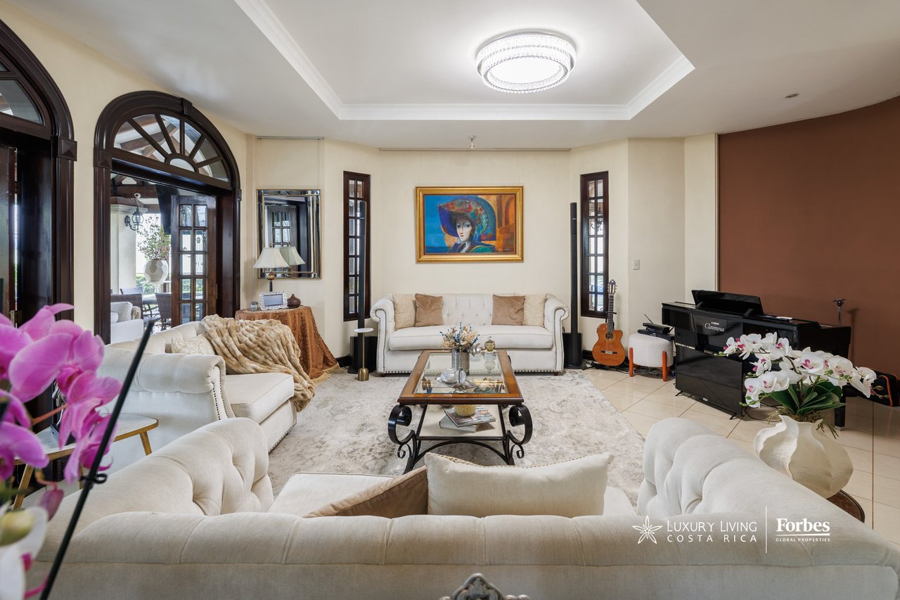 21560 - Casa Grand Court | Residence with Tennis Court in Moravia