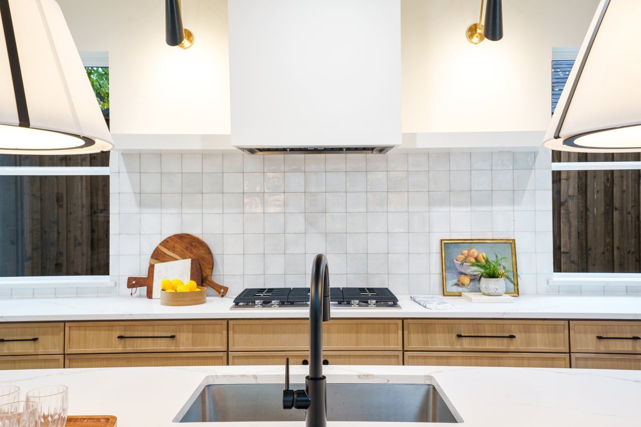 Capitol #1 - East Dallas