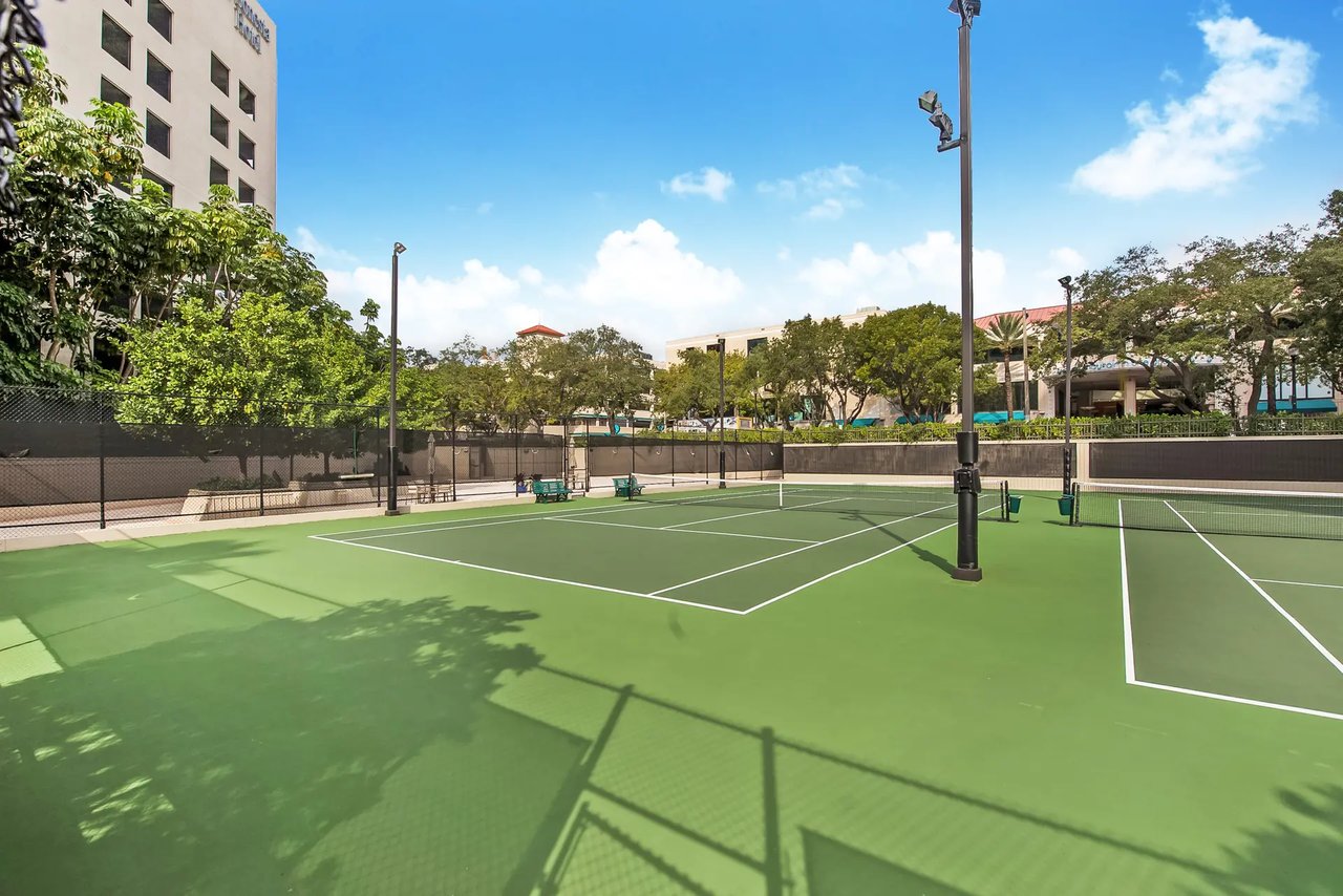 2901 S Bayshore Drive # 1B
