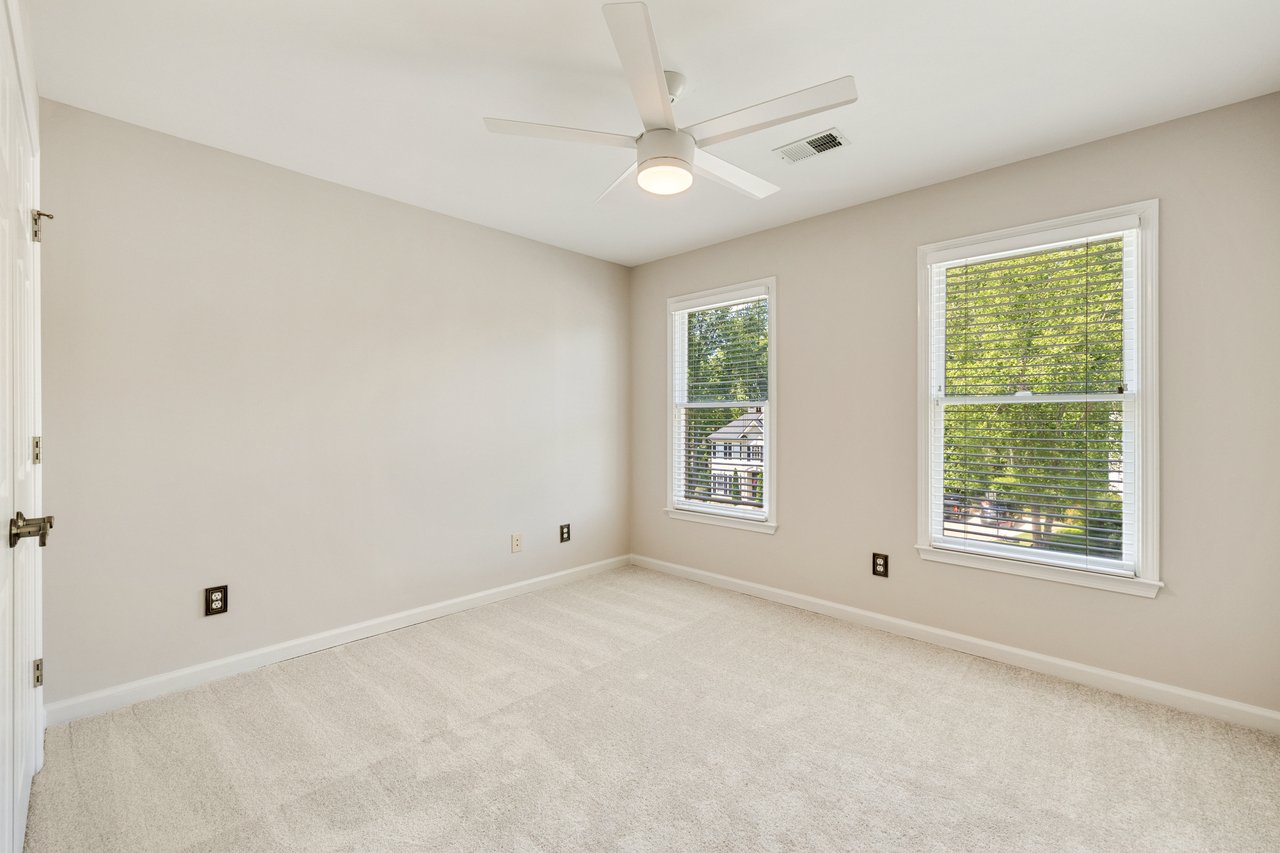 1545 Briers Chute