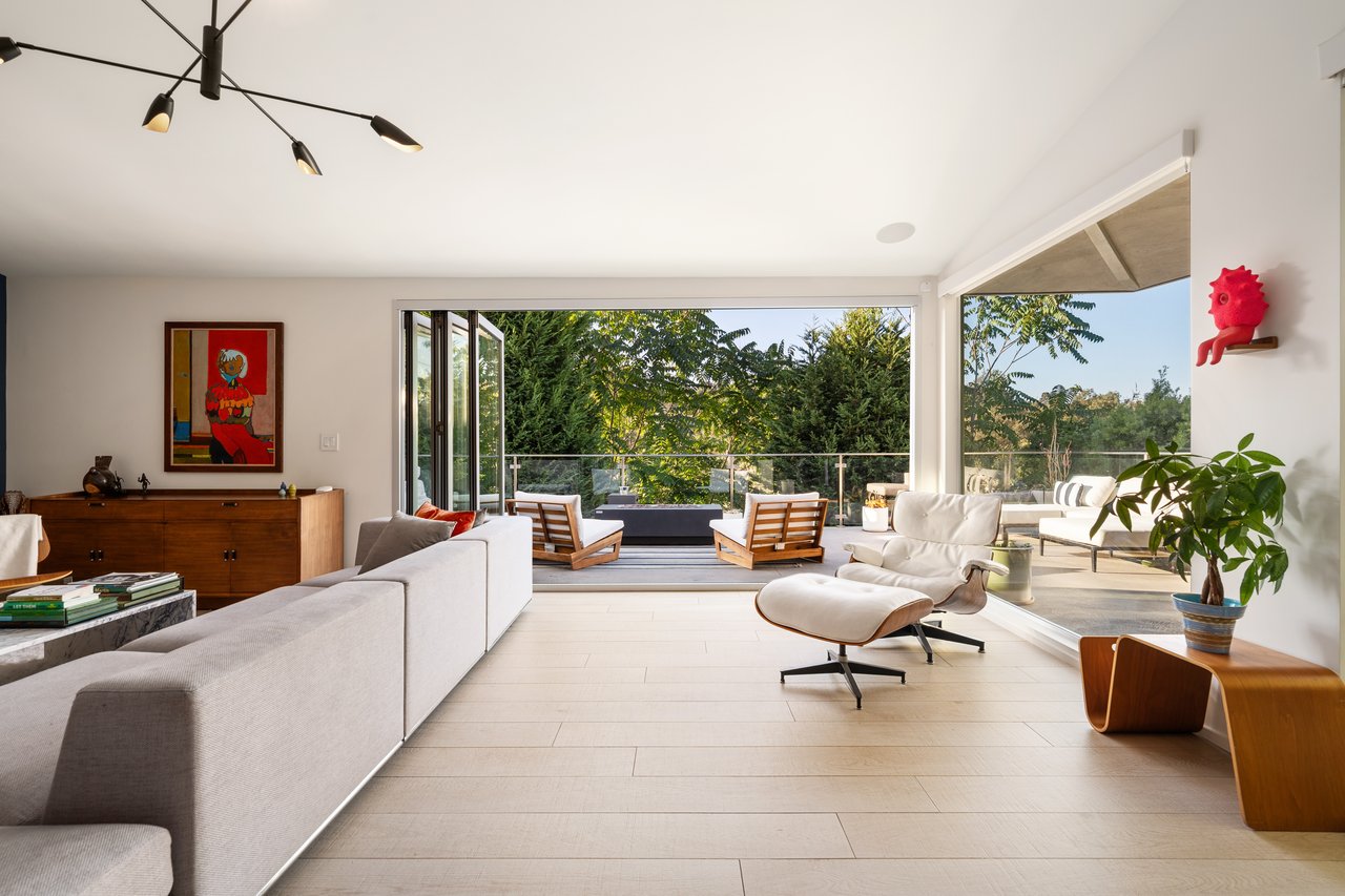 279 Mabery Rd, Santa Monica