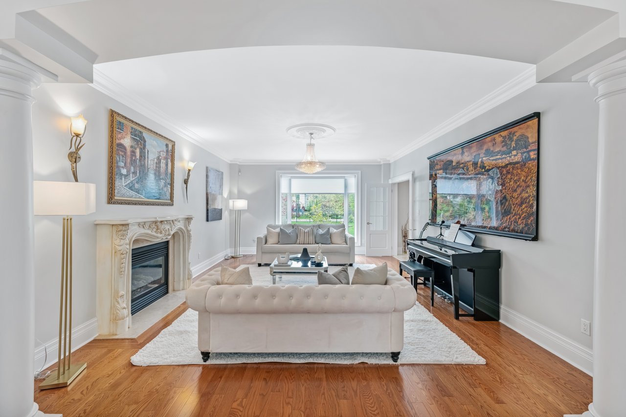 2126 Parker Dr