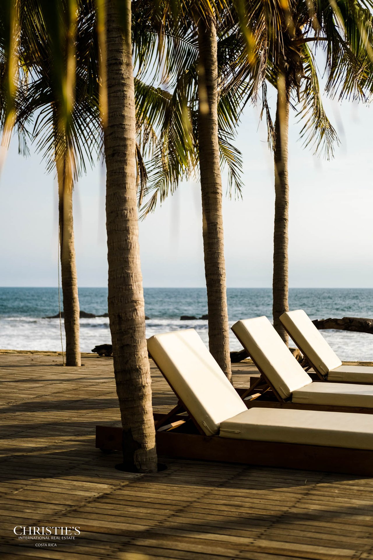 Mandla Boutique Coastal Retreat with World-Class Surf