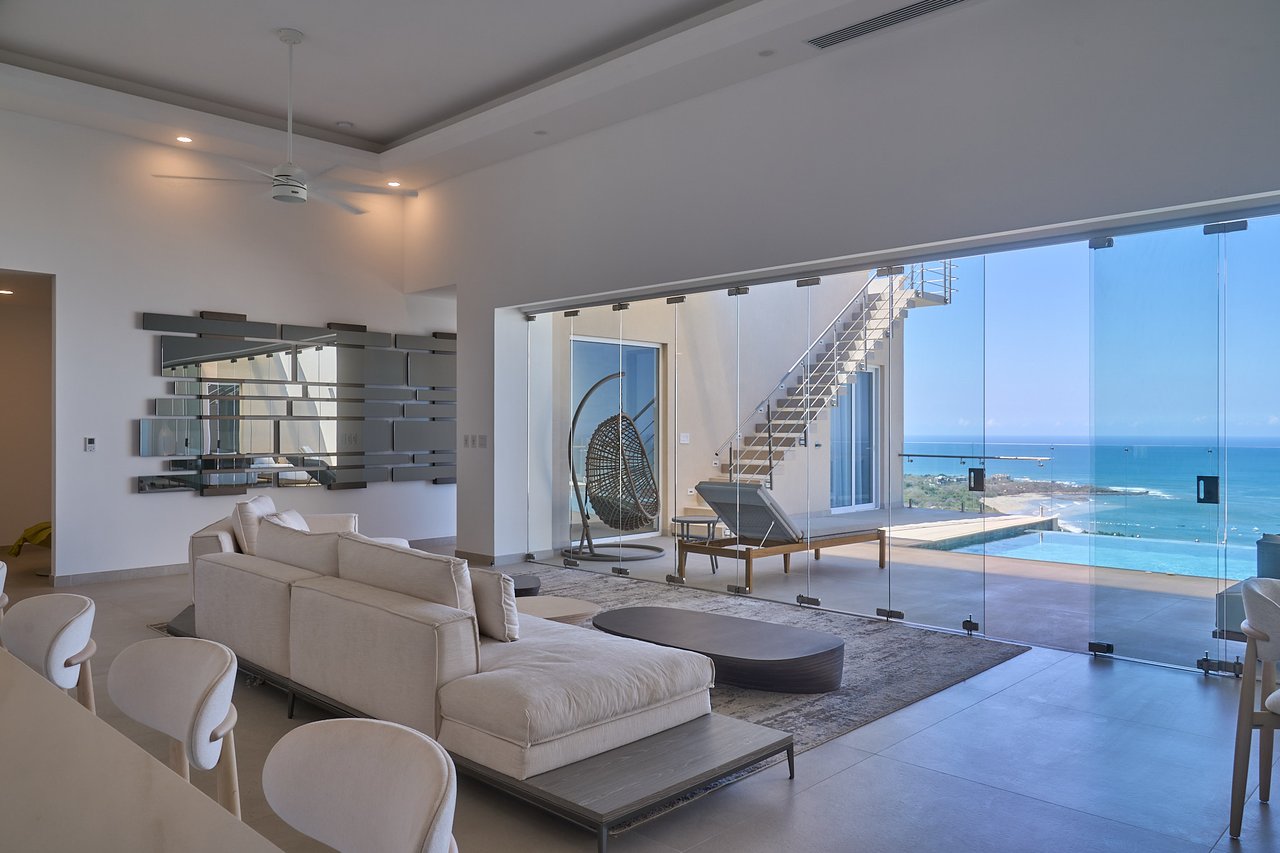 Residencia La Vista Tower C – Penthouse 701 | Elevated Ocean-View Living in Playa Tamarindo