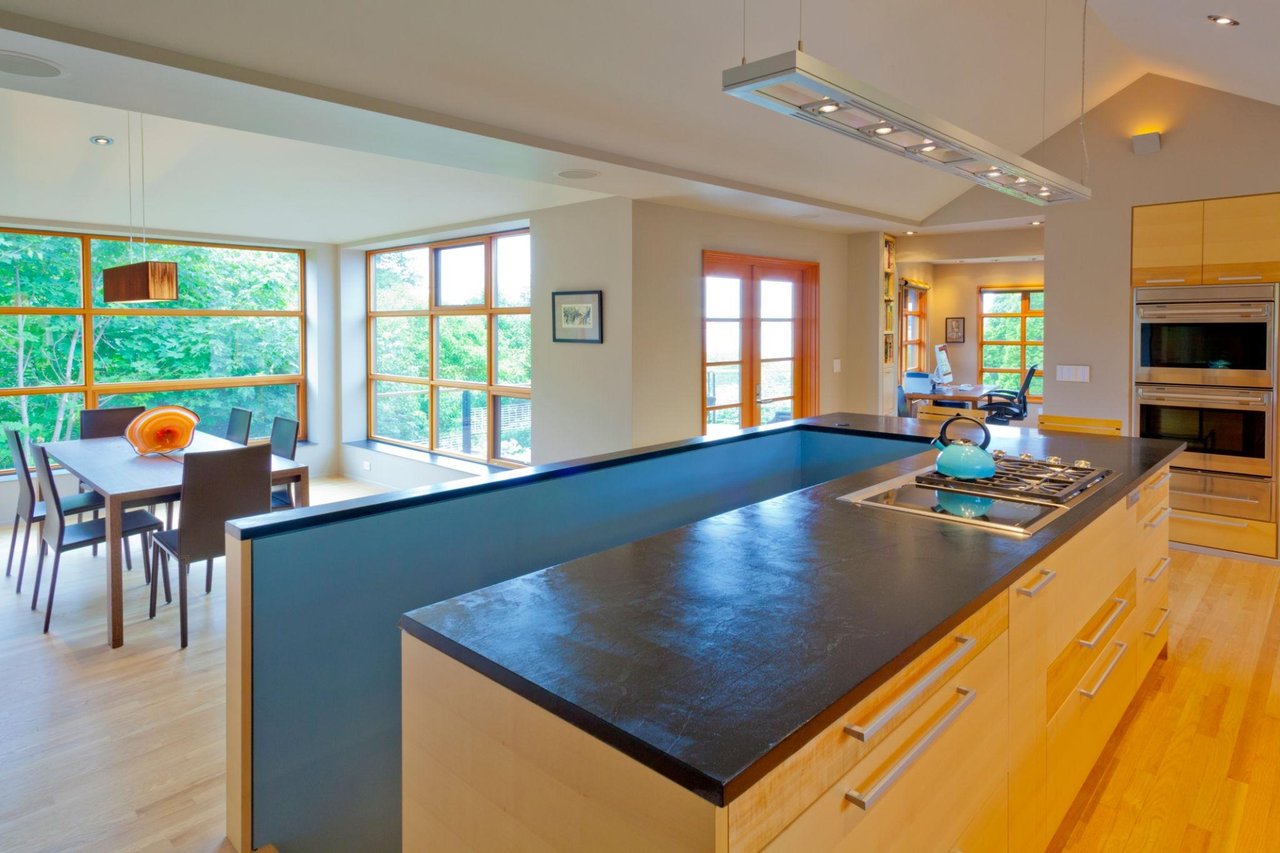 🏡 The Feeling Buyers Are Actually Chasing in Seattle