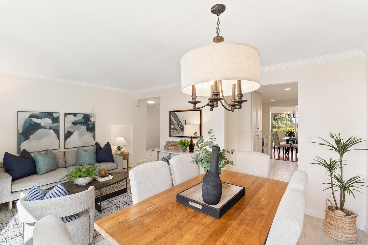 8871 Caminito Primavera, La Jolla, CA 92037