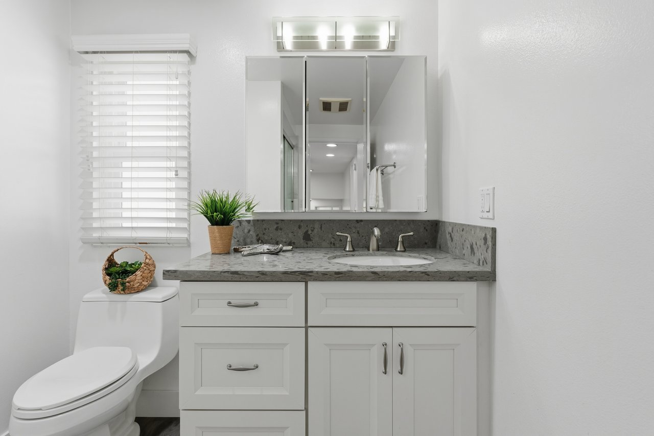 13224 Admiral Ave Unit: D