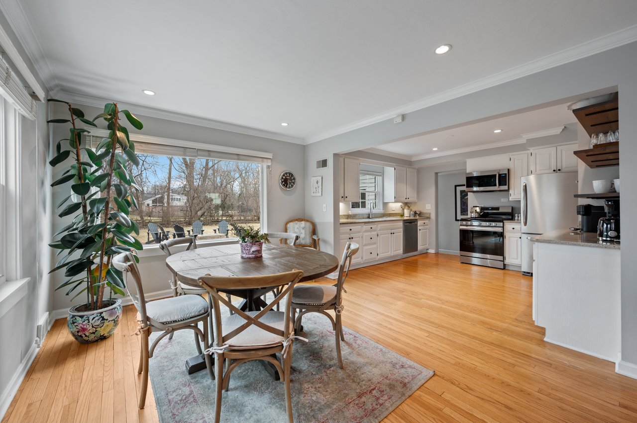 530 Woodland Lane South 