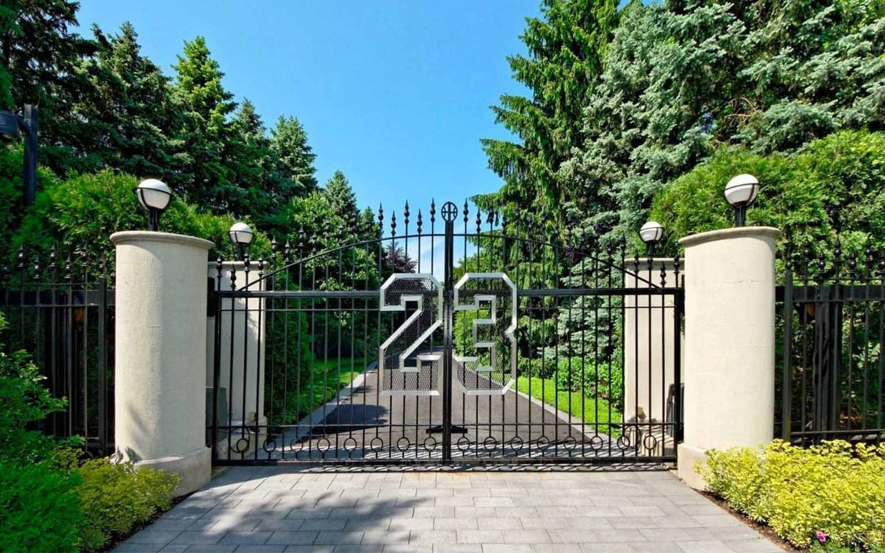 Michael Jordan’s Iconic Home Sells for $9.5M: A Closer Look at This Legendary Estate