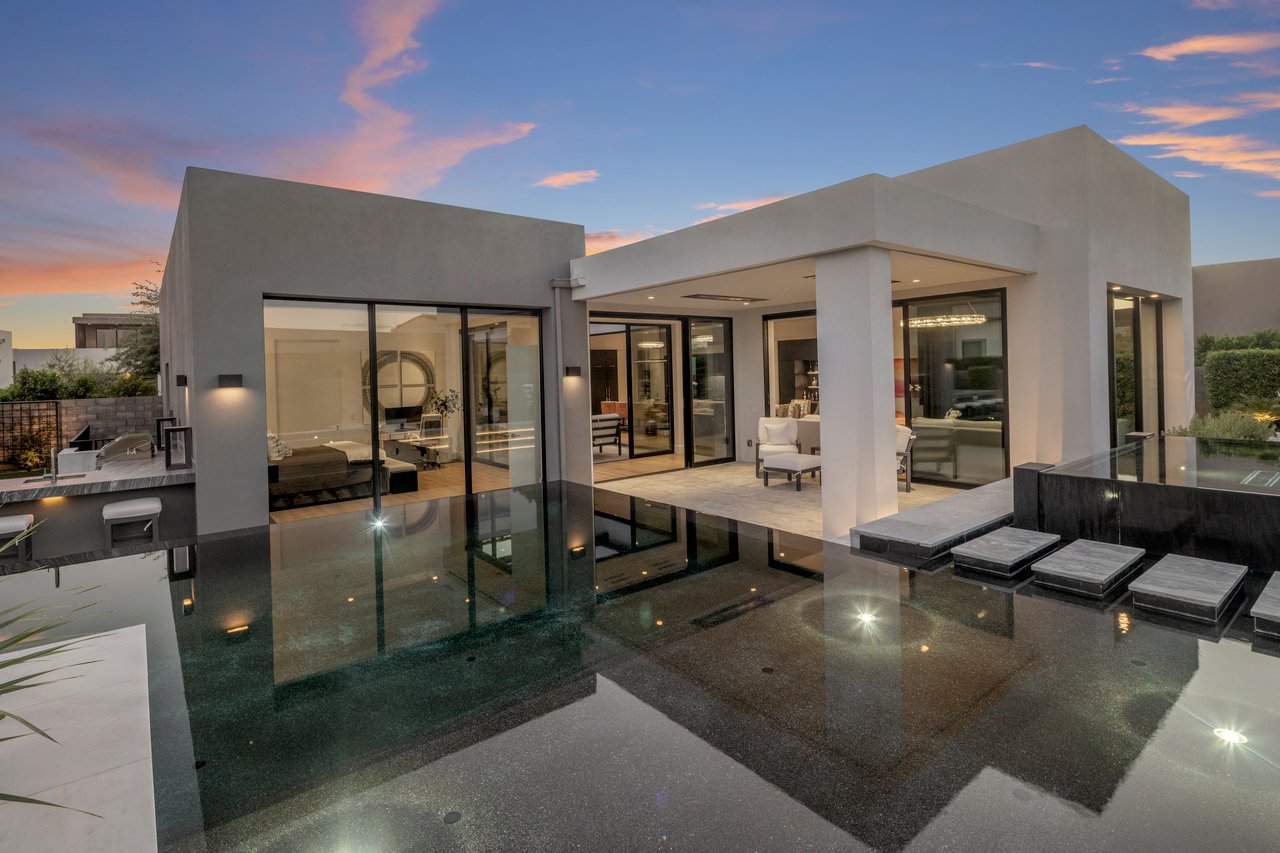 6914 E Cactus Wren Road