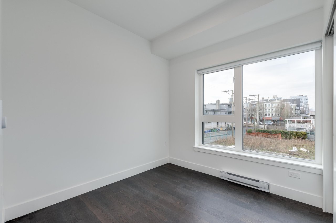 202-2666 Duke St