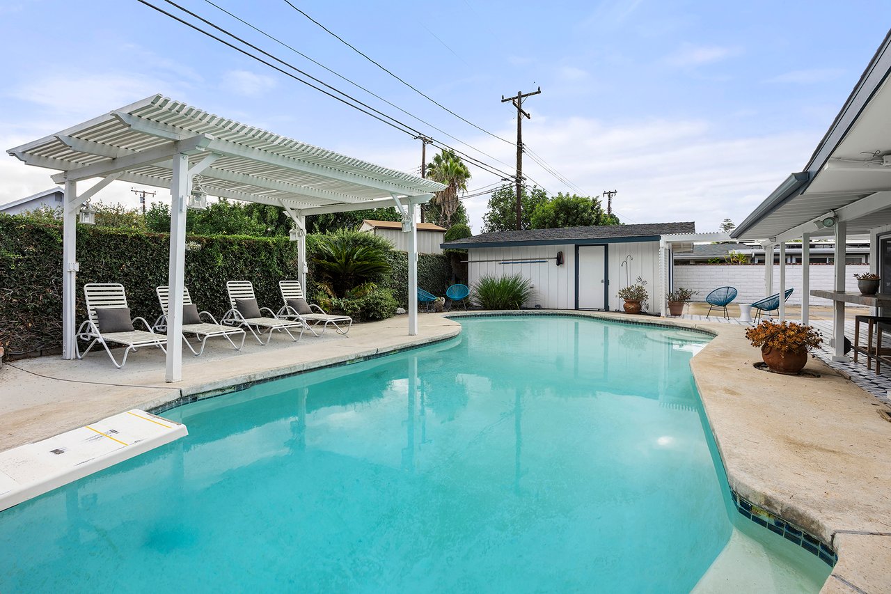 Tustin Cliff Home May For Sale