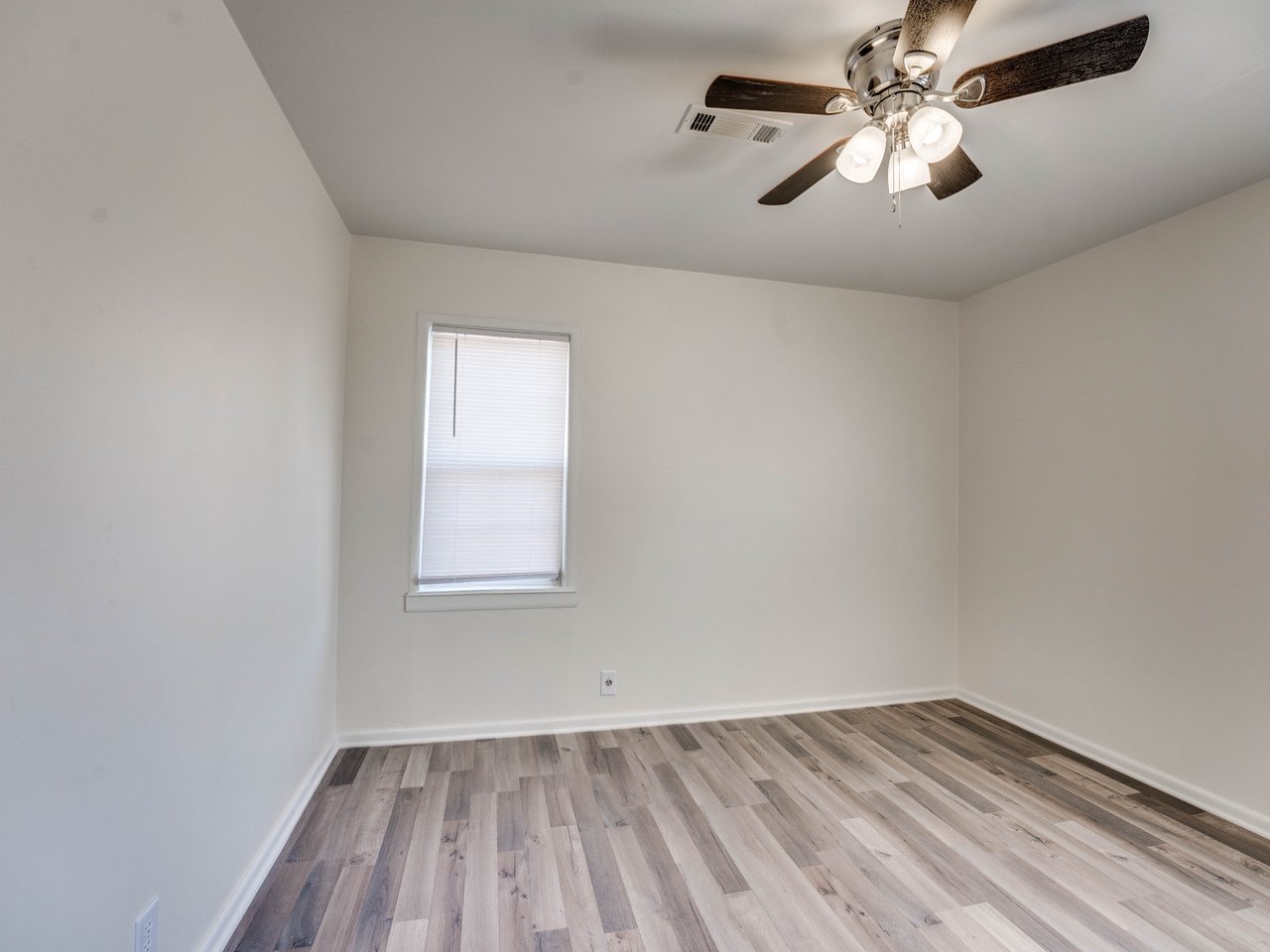 1207 Carol Dr Shawnee, OK 74804