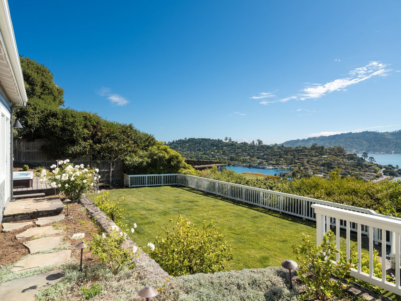 Extraordinary View Residence