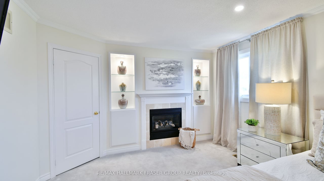 28 Leah Cres
