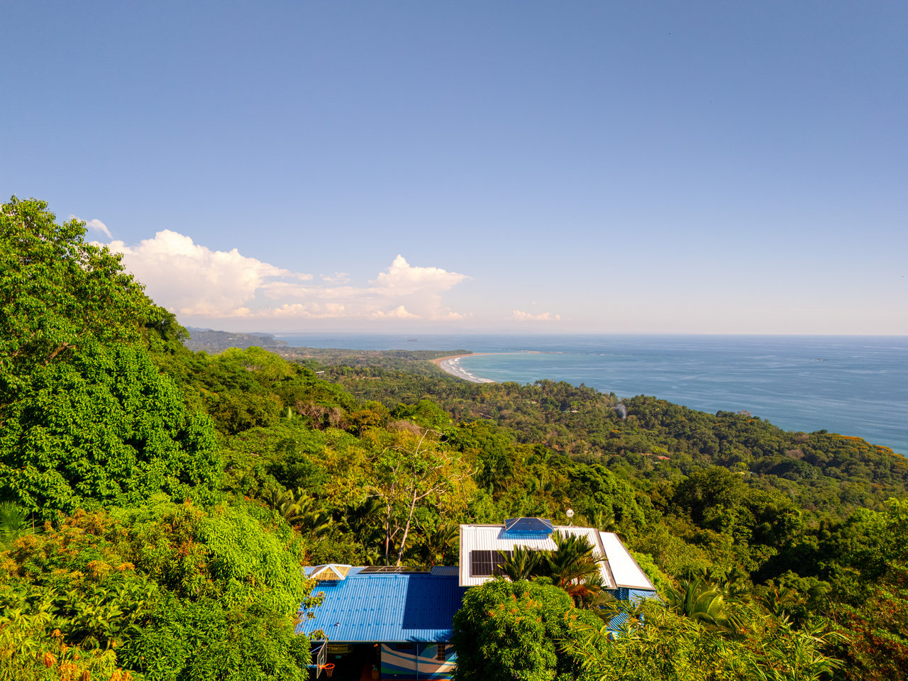 Casa Vista Harmonia, Legendary Ocean Views and Sustainable Living!