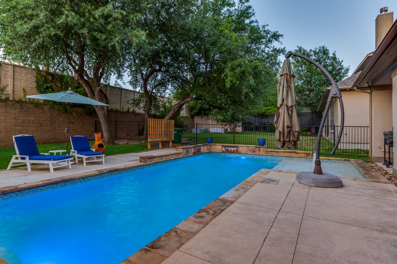 2319 Dunmore Hill