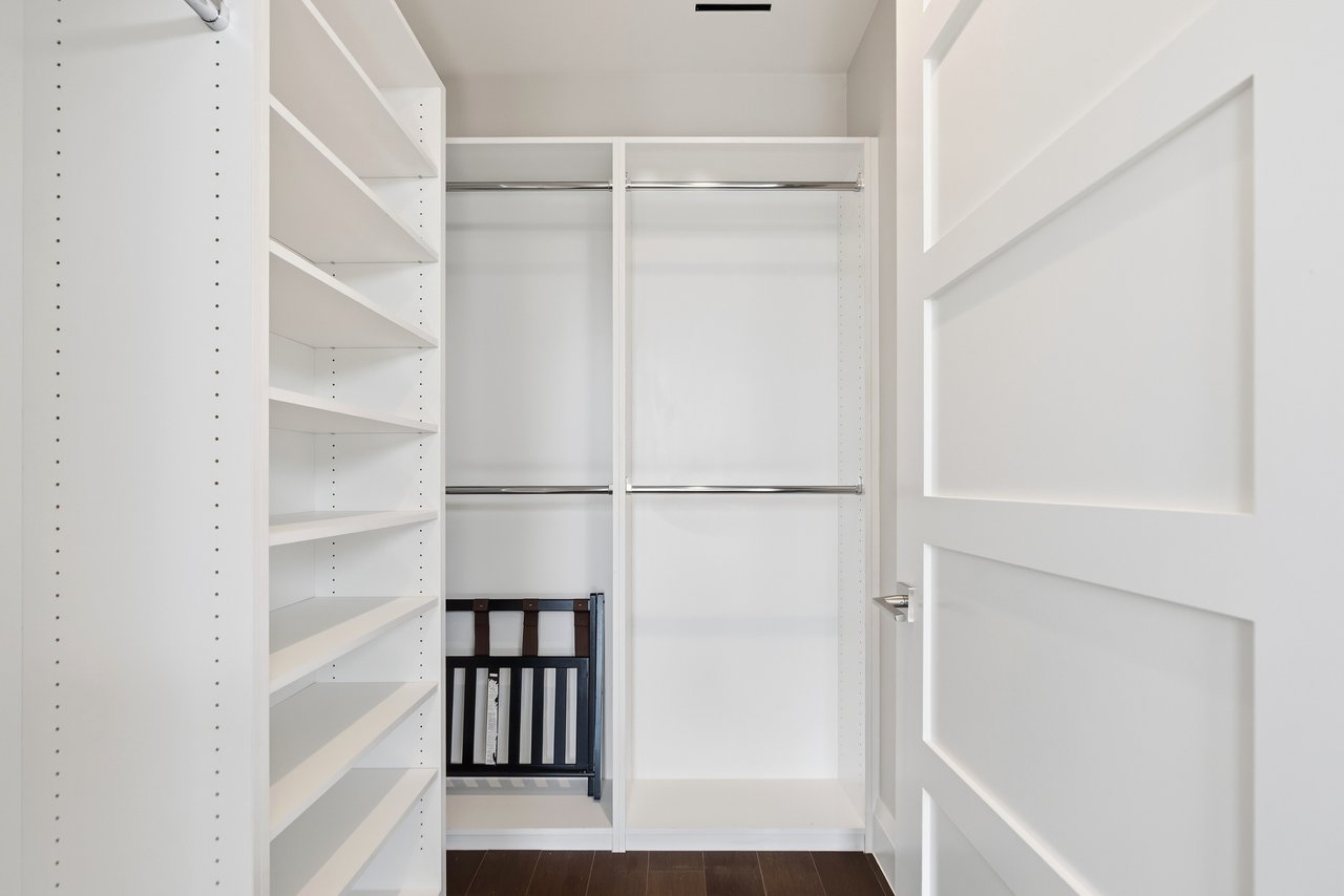 6180 N LAS BRISAS Drive