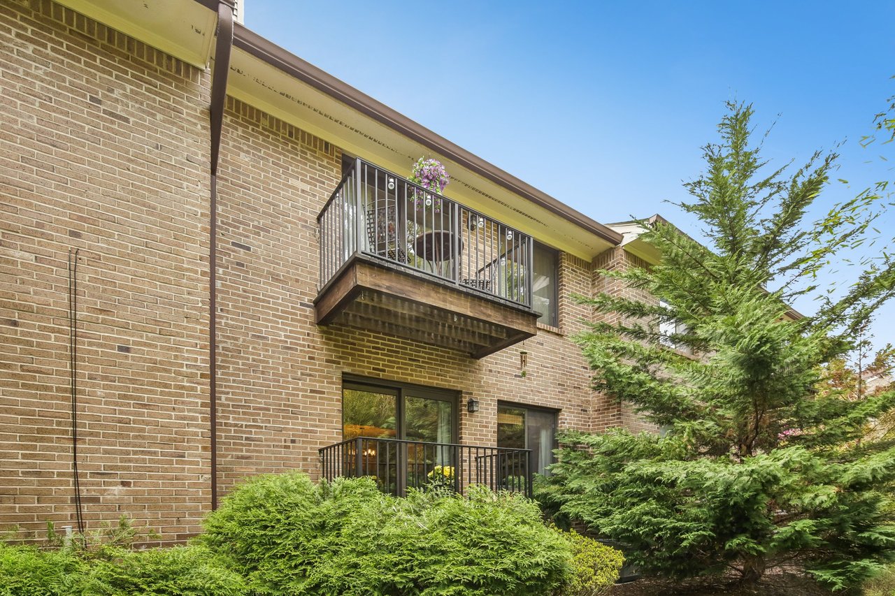 12 Louisburg Square