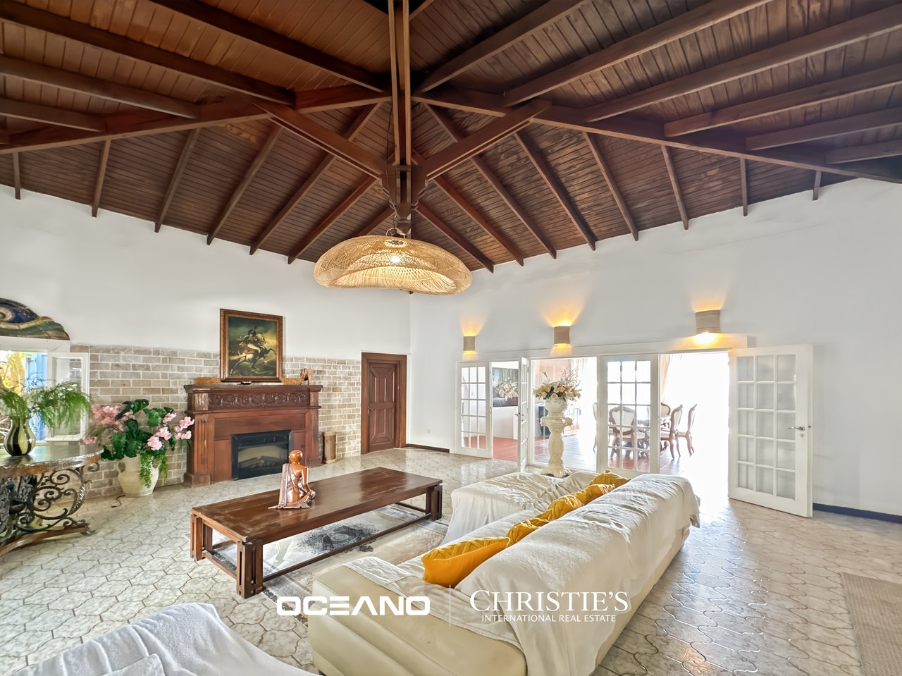 POINT BLANCHE – 5-Bedroom Villa