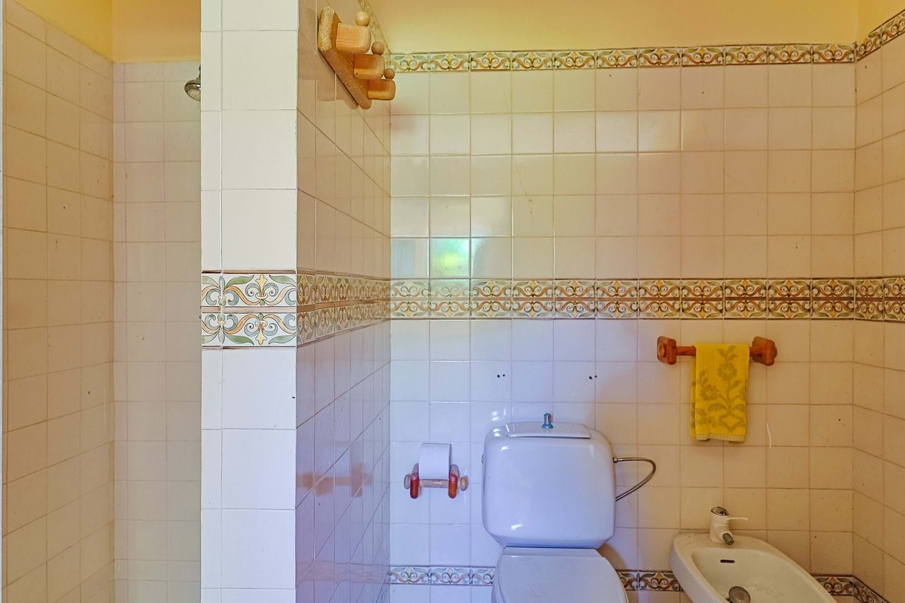 Exclusive Family Villa with Expansive Gardens Near Sintra’s UNESCO Heritage Centre