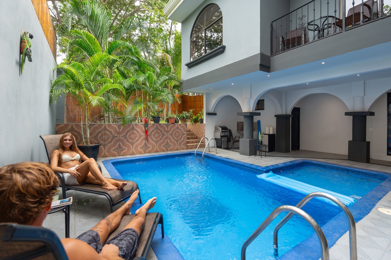 Laughing Gecko Suites | Beach Suites / Boutique Hotel For Sale