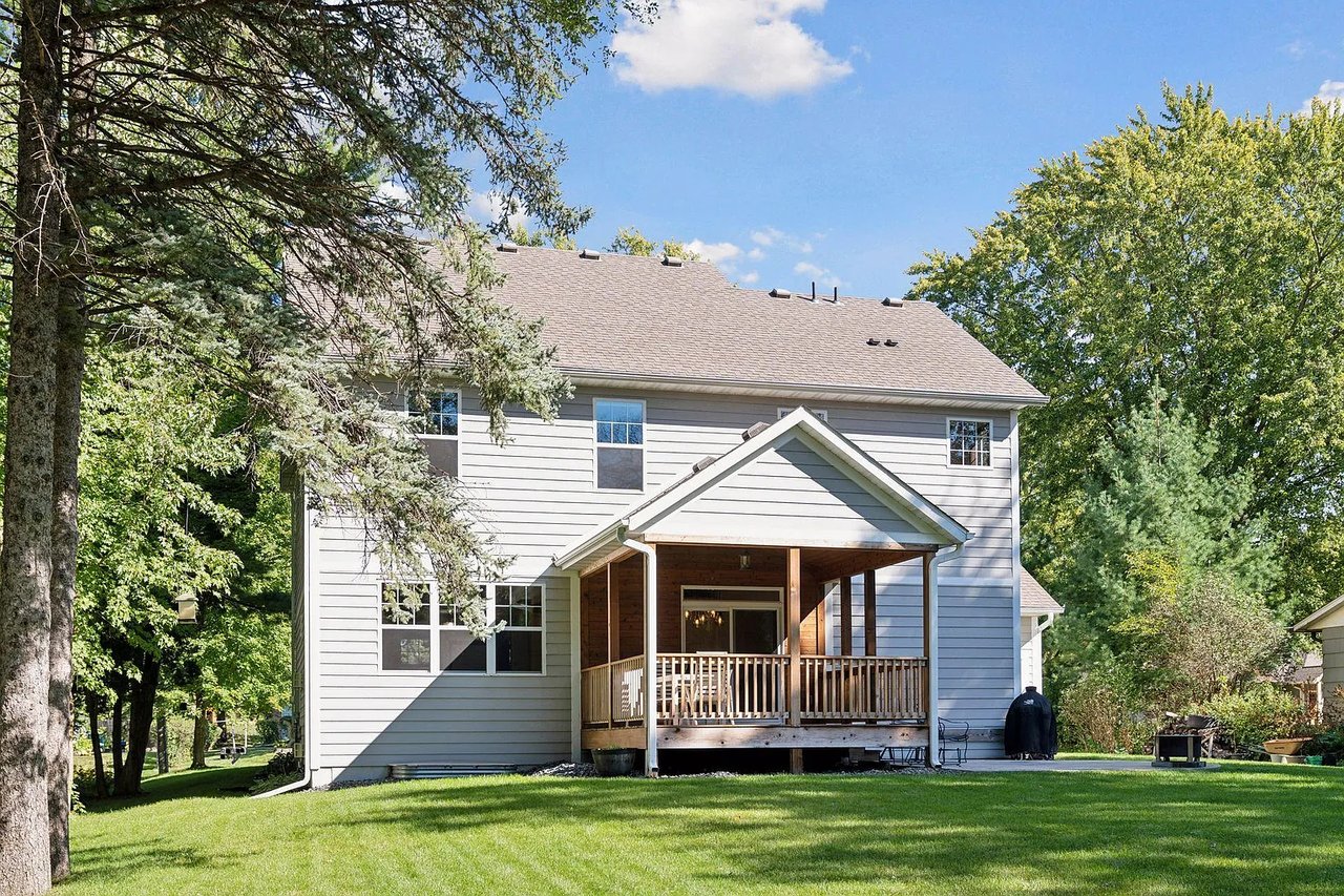 2014 Build 5 Minutes from Downtown Wayzata