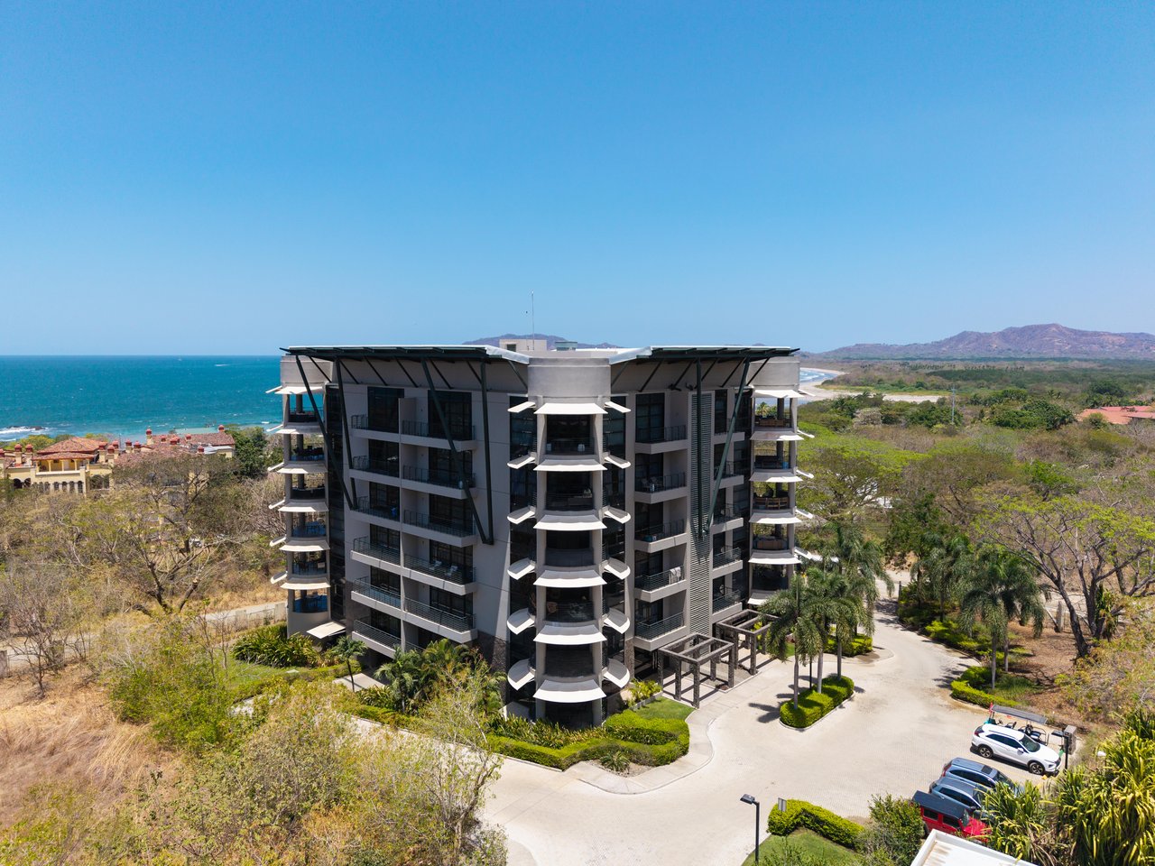 La Perla 113 | Boutique Luxury Condo in the Heart of Tamarindo