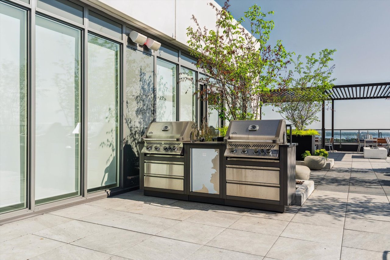#403 - 212 King William Street