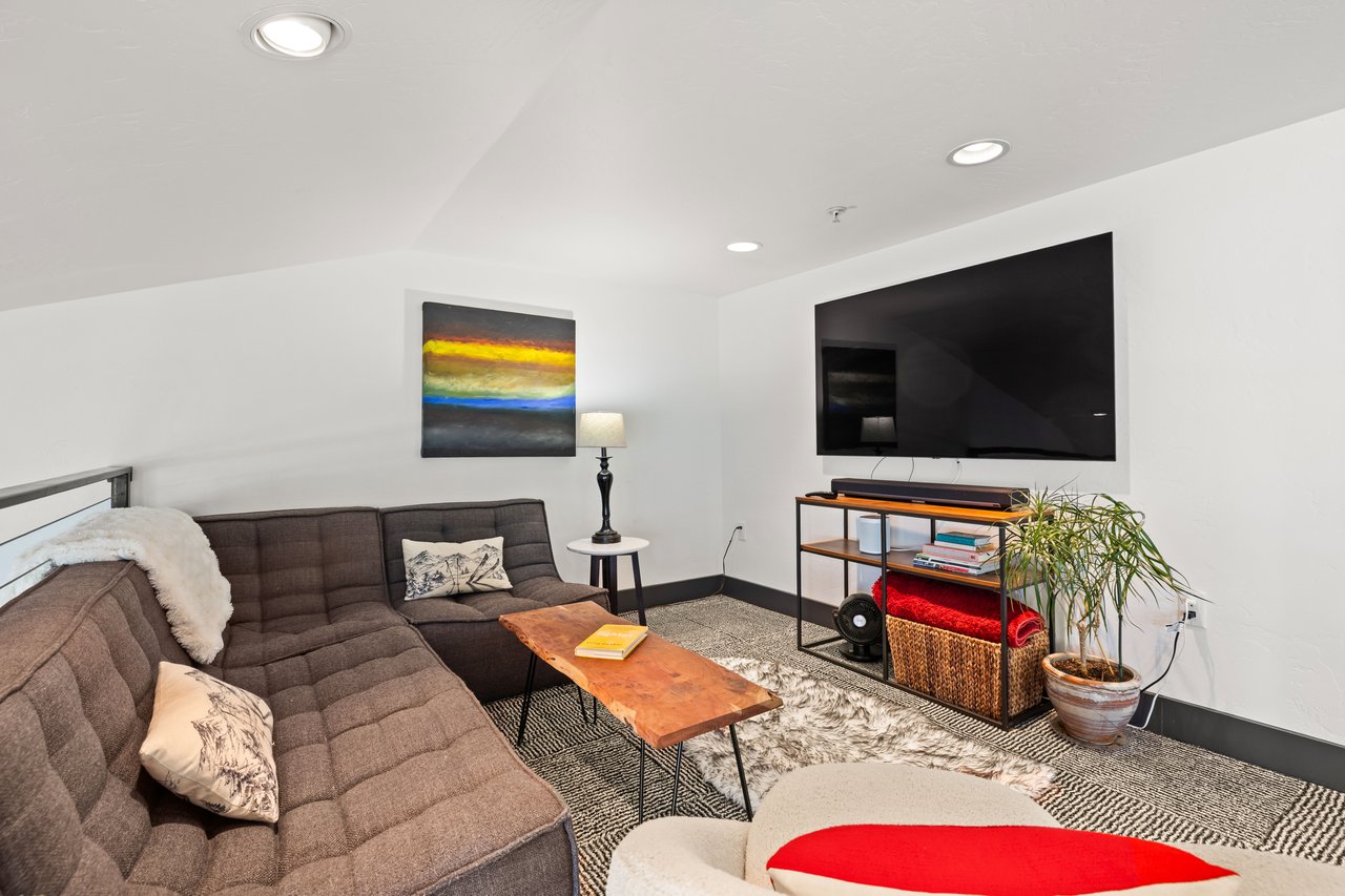 Fully Remodeled End Unit with Designer Luxury