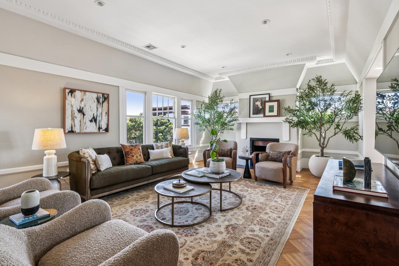 95 6th Avenue