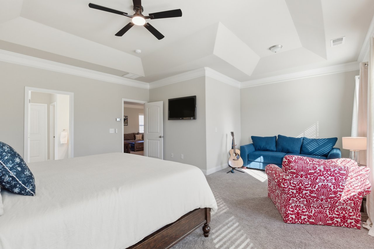 24 Dunsborough Drive